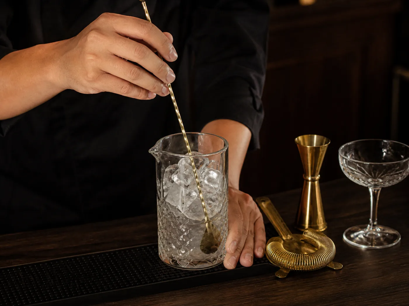 Lesson 2 covering bar tools, Gin and Stir technique